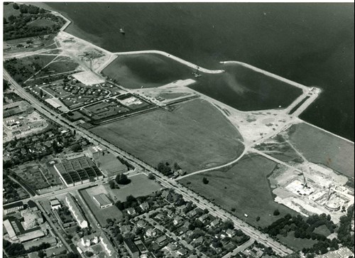 Luftfoto under anlæggelsen af den nye lystbådehavn i 1979